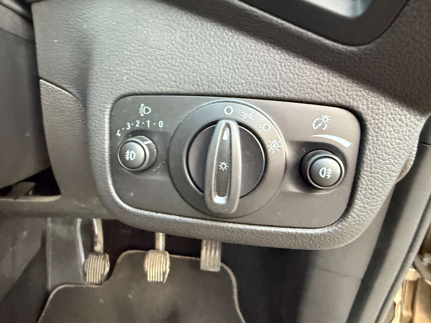 Used Ford C-Max 2019 for sale - 76075707: Photo 25