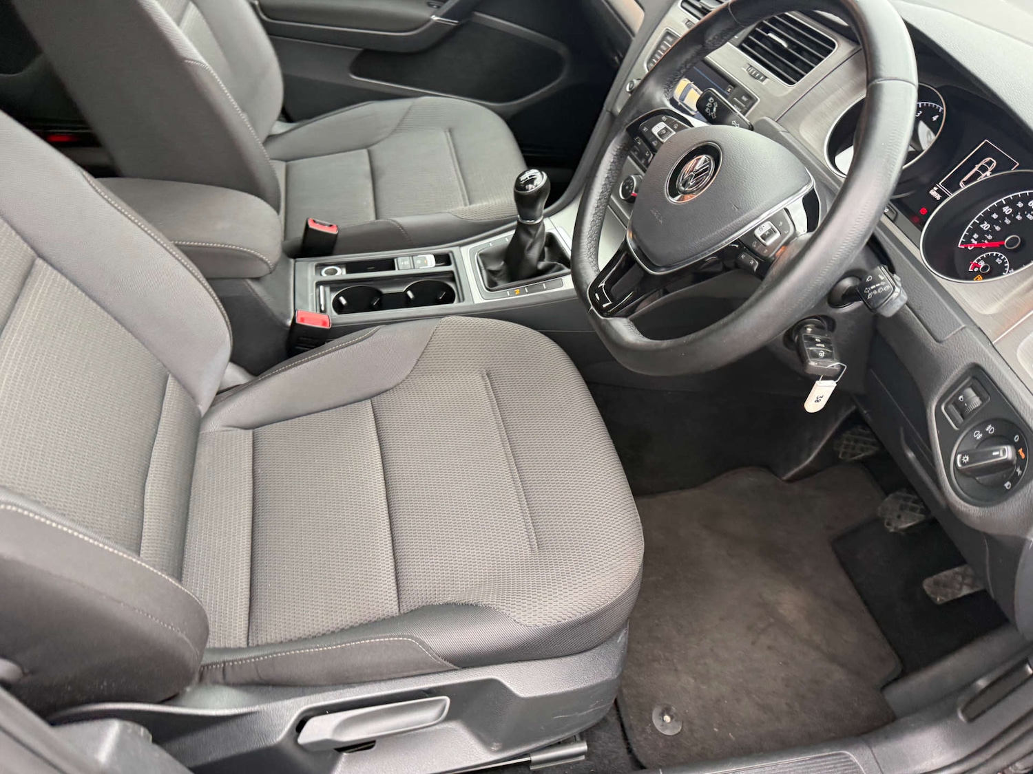 Used Volkswagen Golf 2016 for sale - 77299408: Photo 24