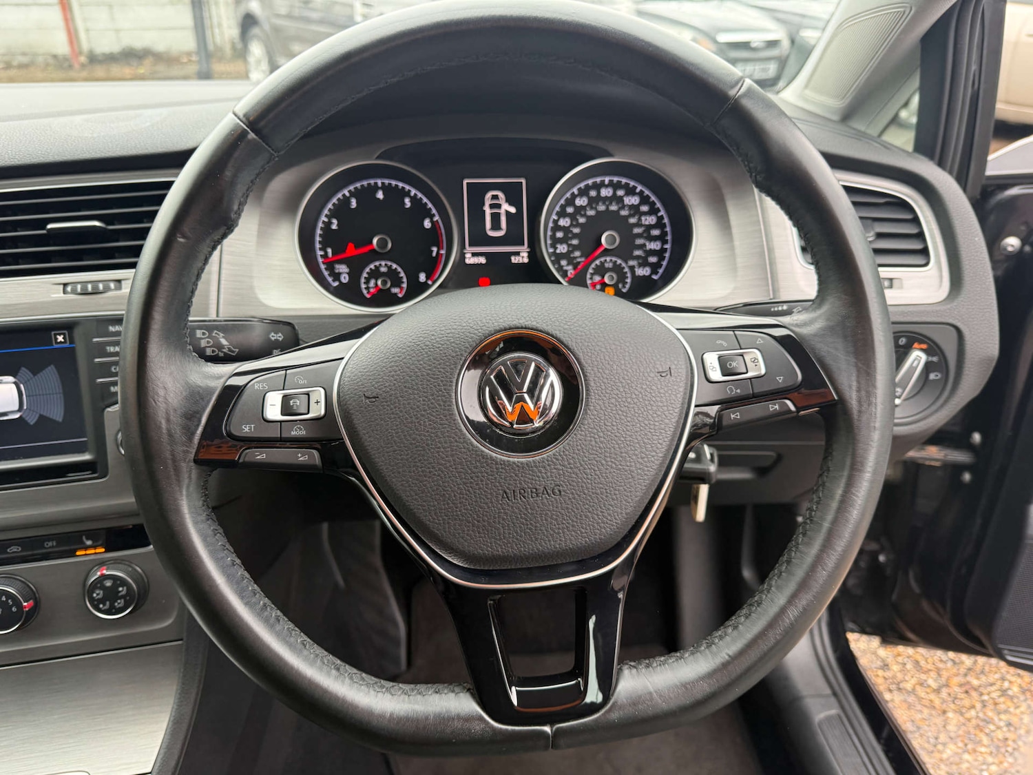 Used Volkswagen Golf 2016 for sale - 77299408: Photo 32