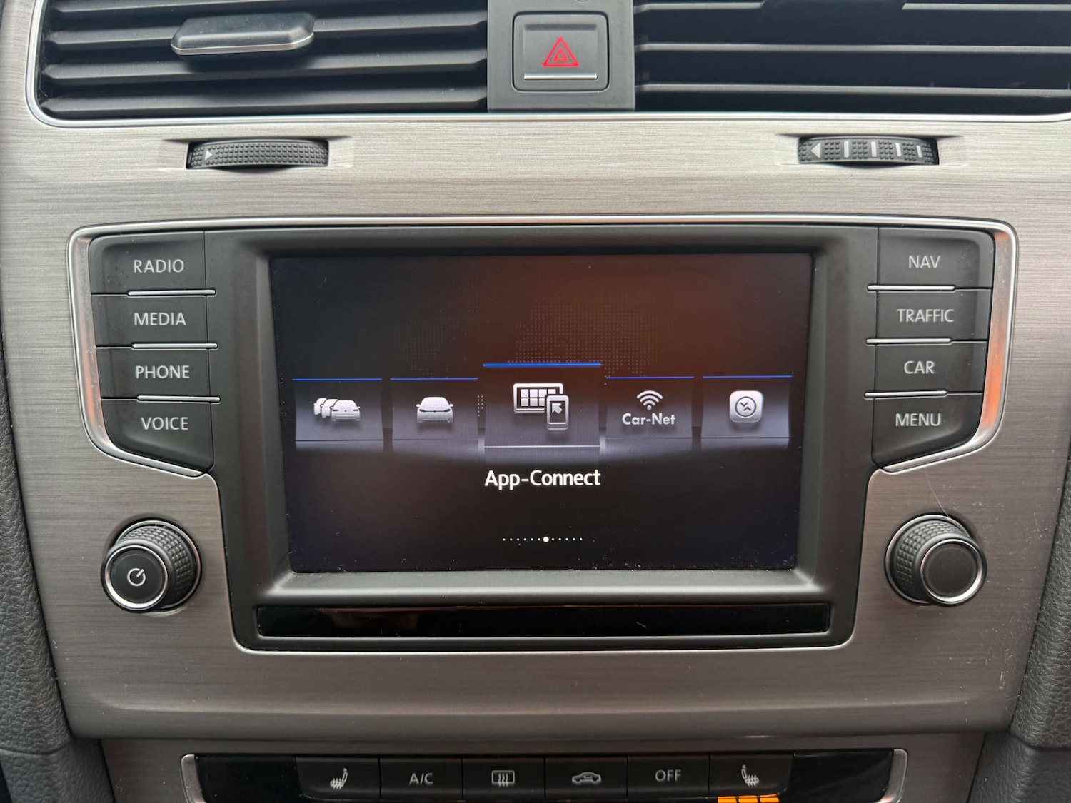 Used Volkswagen Golf 2016 for sale - 77299408: Photo 33