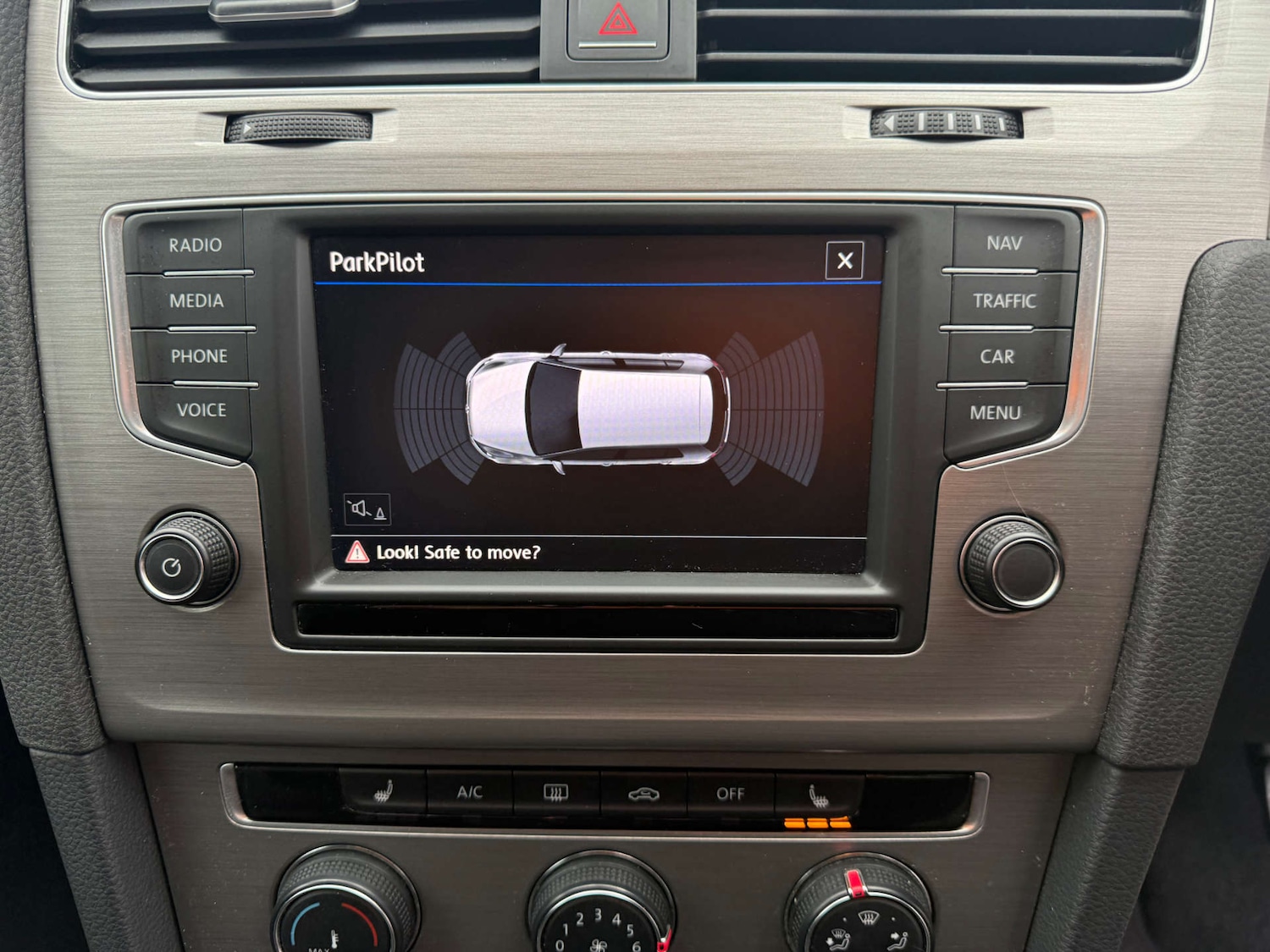 Used Volkswagen Golf 2016 for sale - 77299408: Photo 34