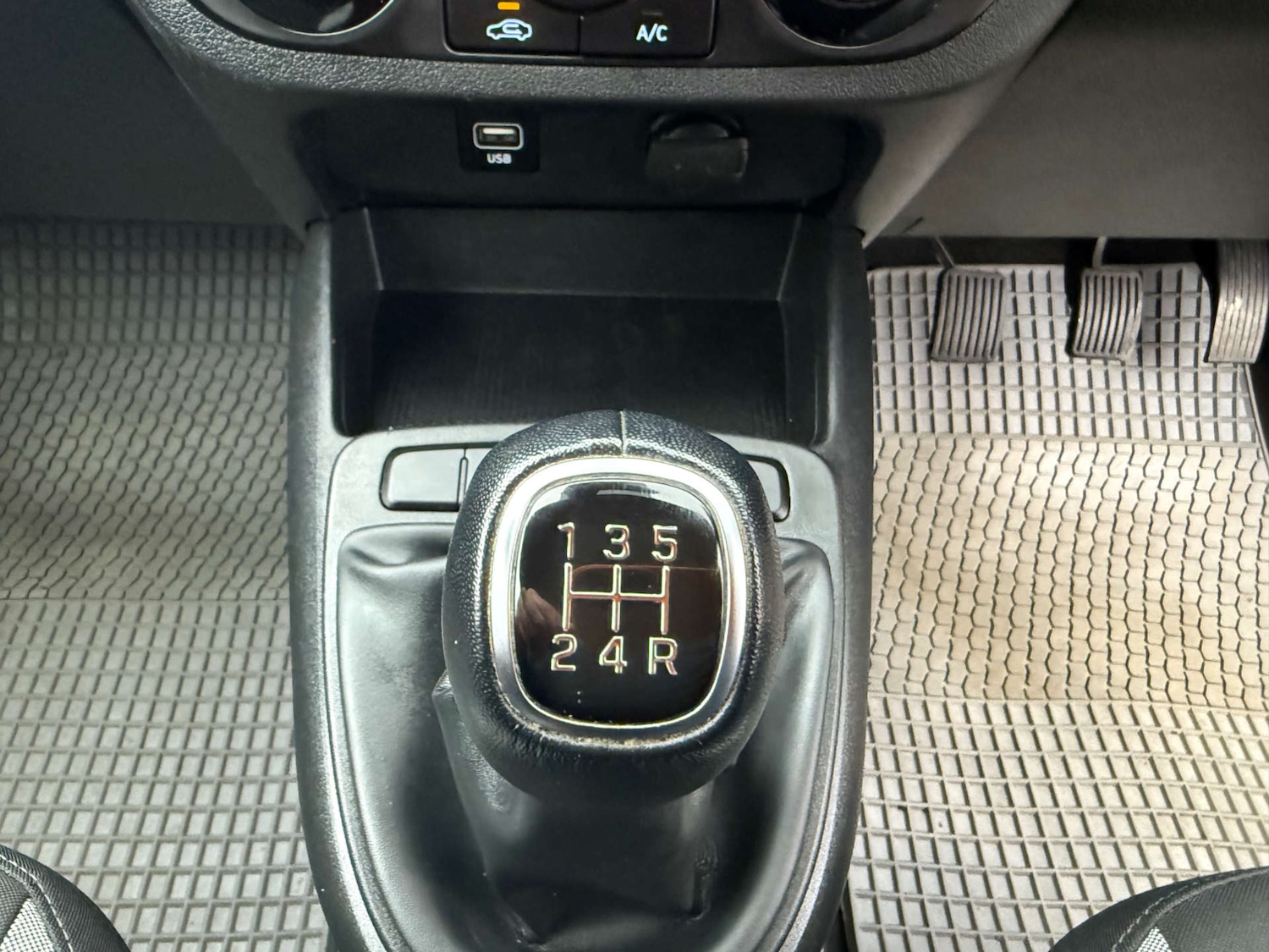 Used Hyundai i10 2022 for sale - 76507185: Photo 22