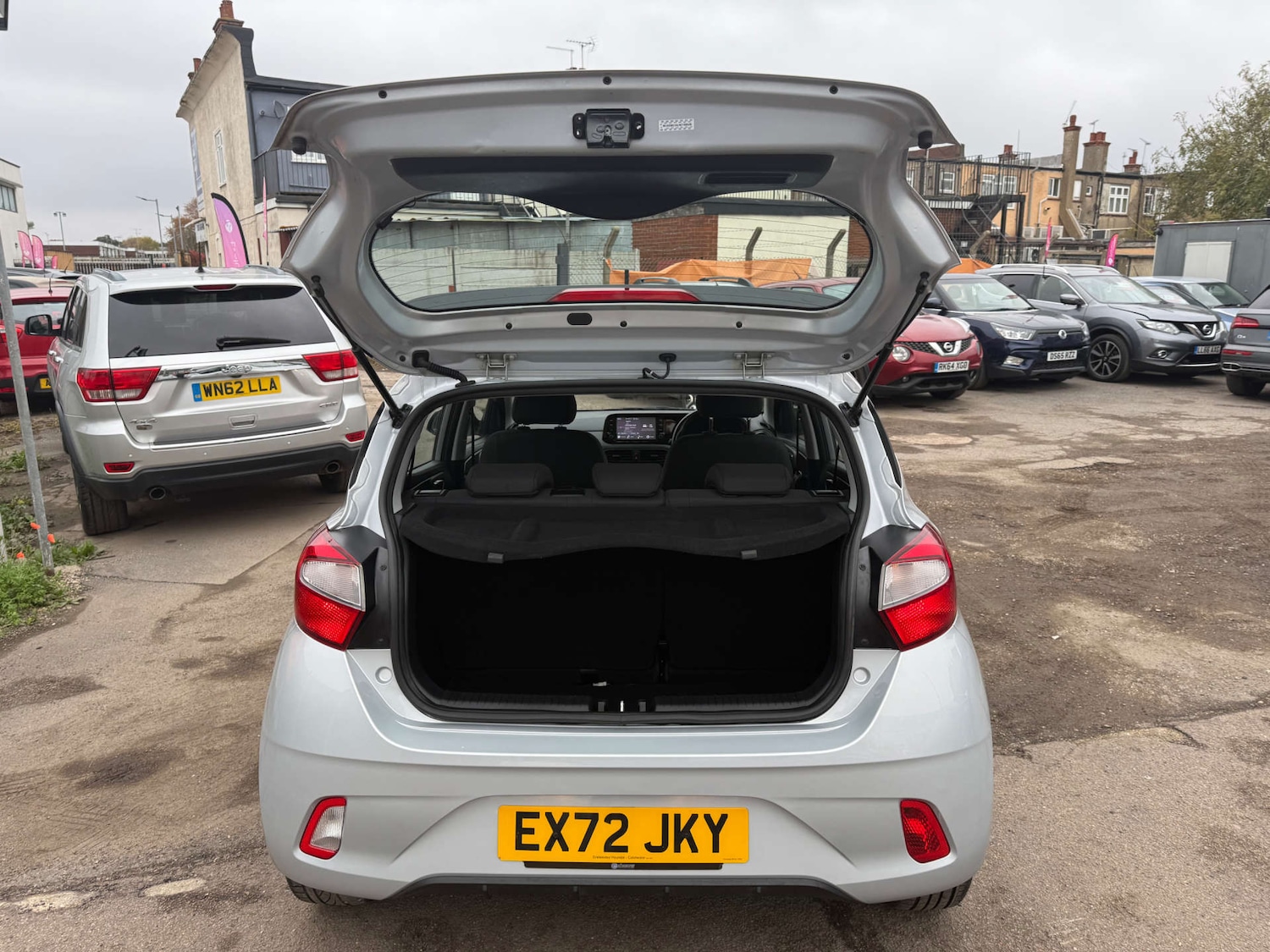 Used Hyundai i10 2022 for sale - 76507185: Photo 43