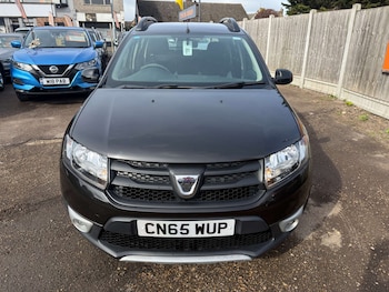 Used Dacia Sandero Stepway 2015 for sale - 78610810: Photo