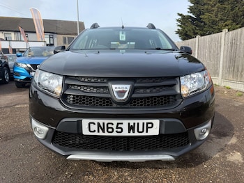 Used Dacia Sandero Stepway 2015 for sale - 78610810: Photo