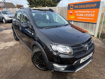 Used Dacia Sandero Stepway 2015 for sale - 78610810: Photo