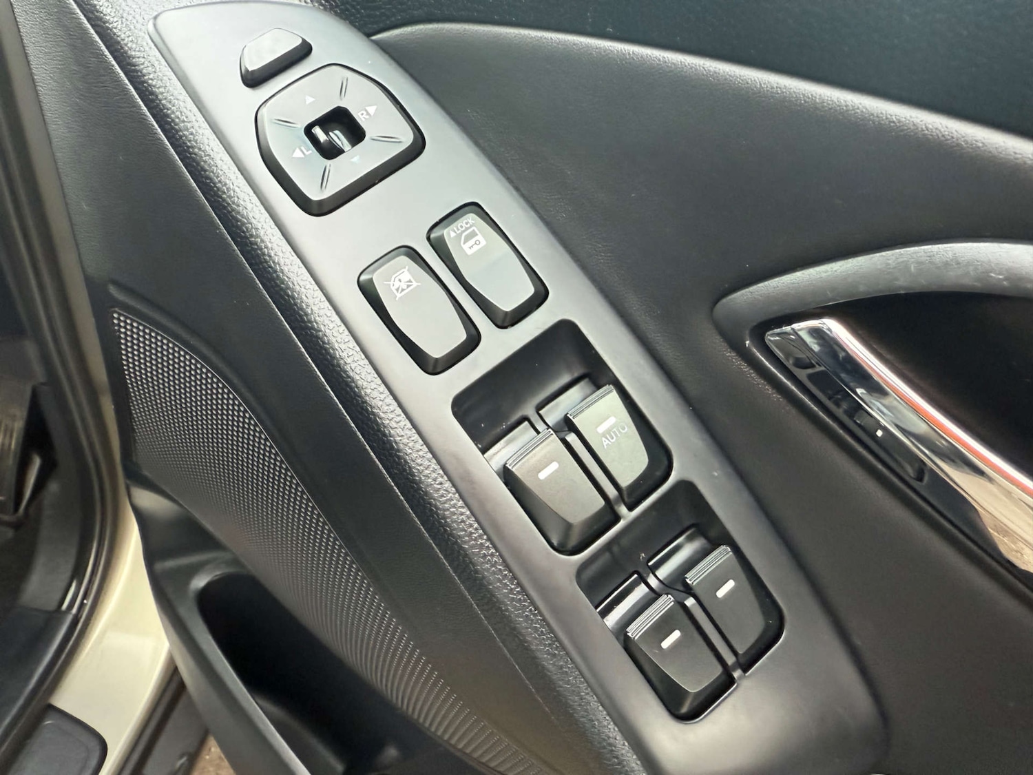 Used Hyundai Ix35 2010 for sale - 76469514: Photo 26