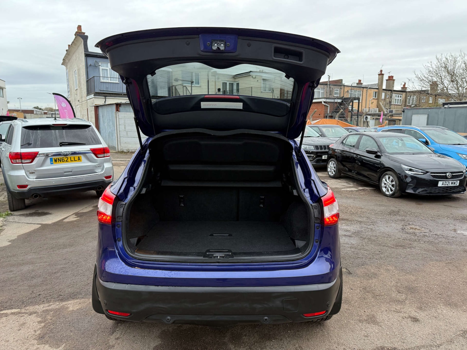 Used Nissan Qashqai 2015 for sale - 76663150: Photo 17