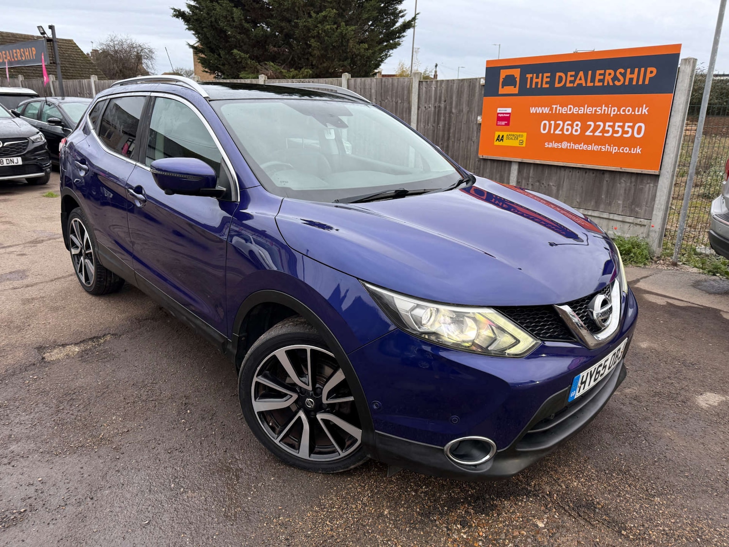 Used Nissan Qashqai 2015 for sale - 76663150: Photo 2