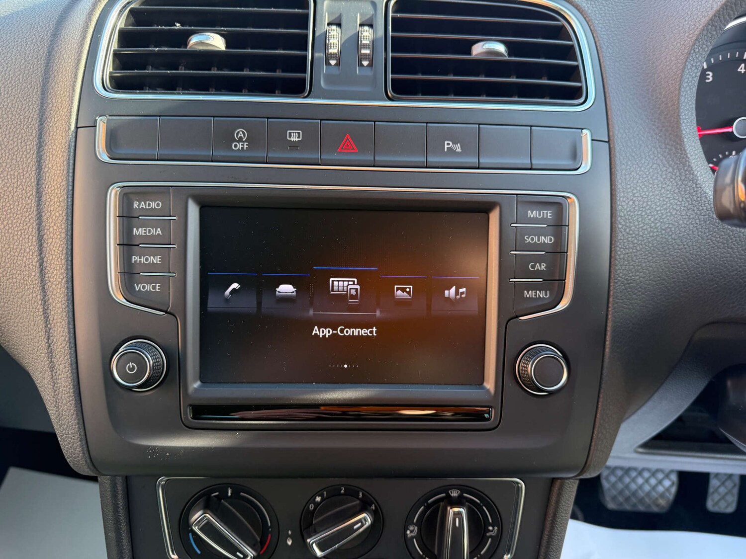 Used Volkswagen Polo 2017 for sale - 77567784: Photo 32