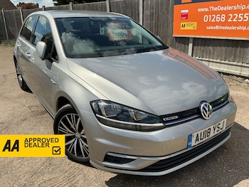 Used Volkswagen Golf 2018 for sale - 78568241: Photo