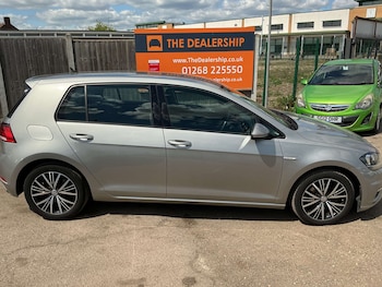 Used Volkswagen Golf 2018 for sale - 78568241: Photo