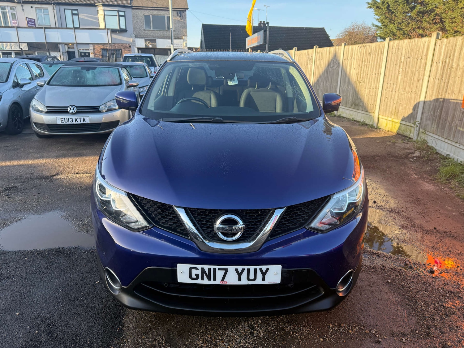 Used Nissan Qashqai 2017 for sale - 77805504: Photo 2
