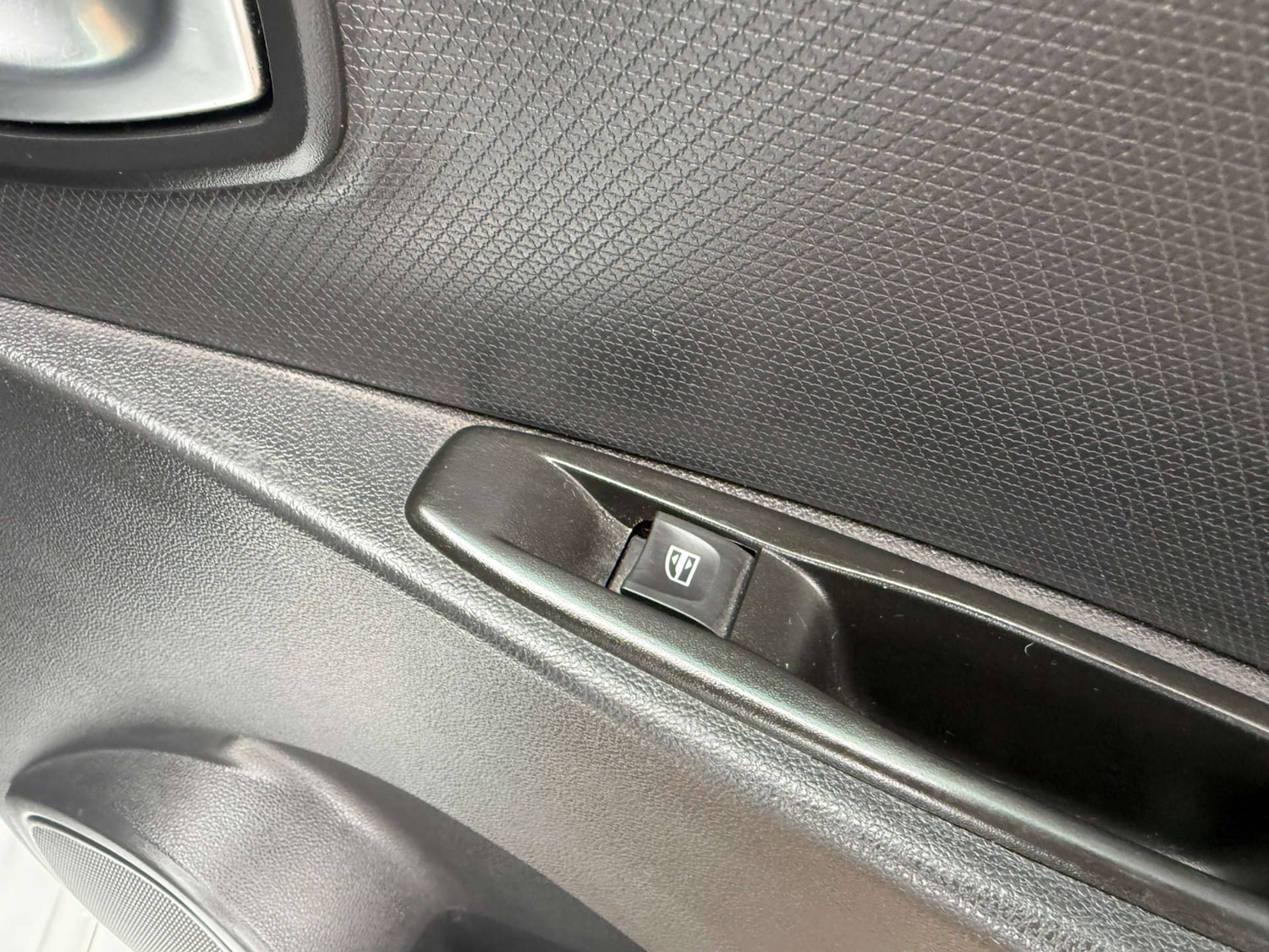 Used Renault Clio 2019 for sale - 77708233: Photo 16