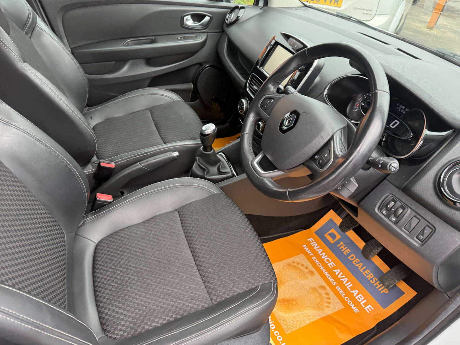 Used Renault Clio 2019 for sale - 77708233: Photo 25