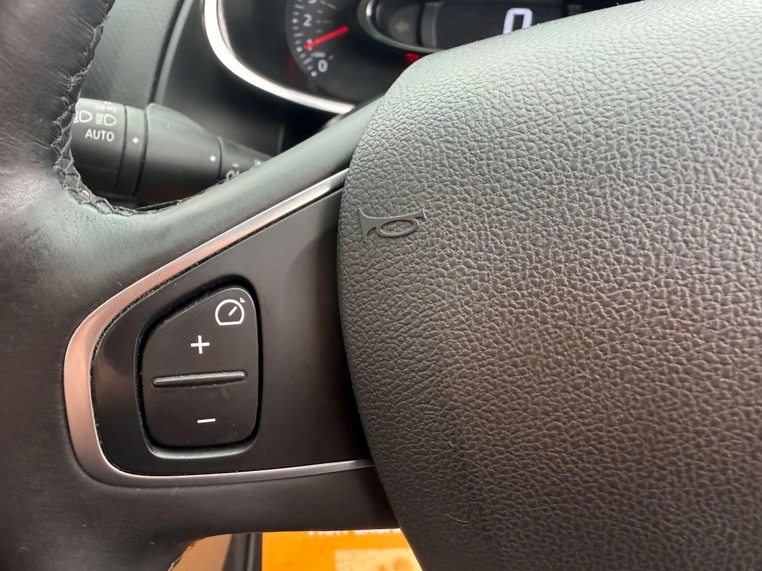 Used Renault Clio 2019 for sale - 77708233: Photo 30