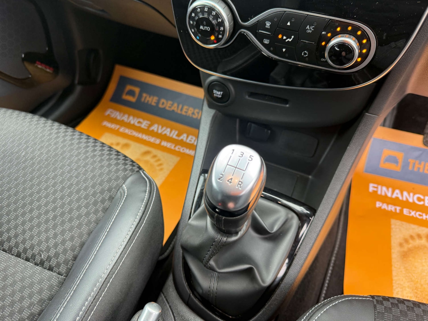 Used Renault Clio 2019 for sale - 77708233: Photo 36