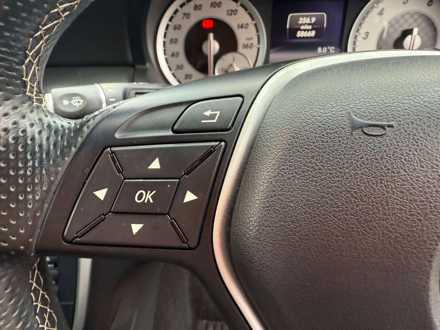 Used Mercedes-Benz A-Class 2015 for sale - 76595226: Photo 36