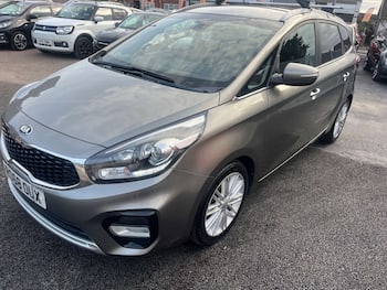 Used Kia Carens 2018 for sale - 79803669: Photo
