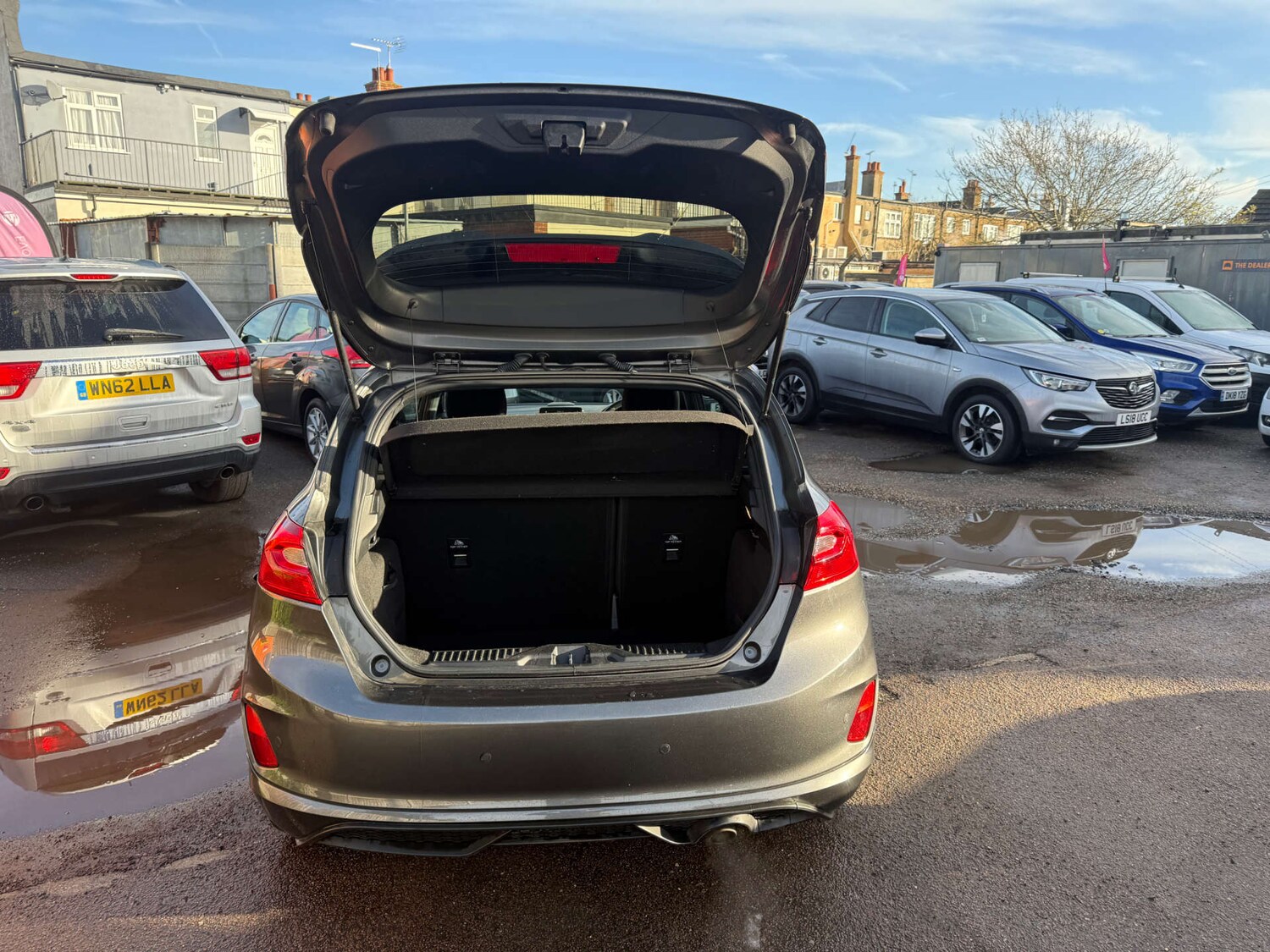 Used Ford Fiesta 2017 for sale - 76830930: Photo 15