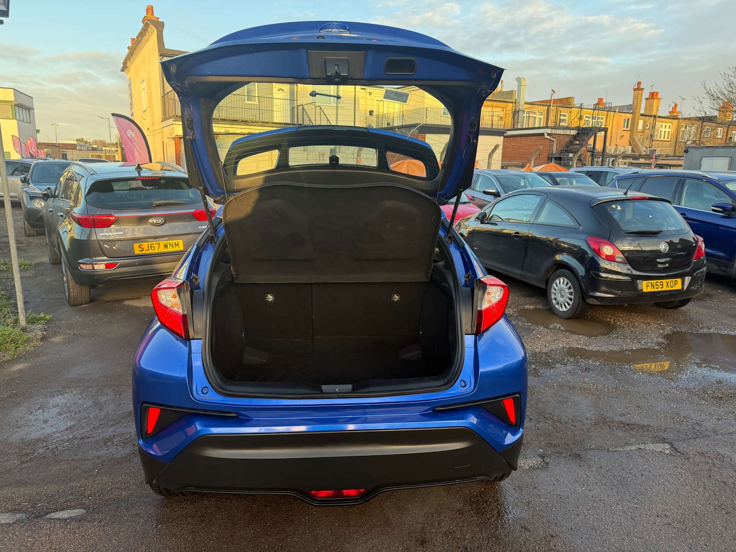 Used Toyota C-HR 2018 for sale - 77022313: Photo 17