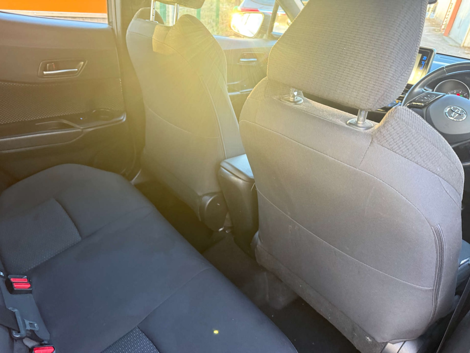 Used Toyota C-HR 2018 for sale - 77022313: Photo 19