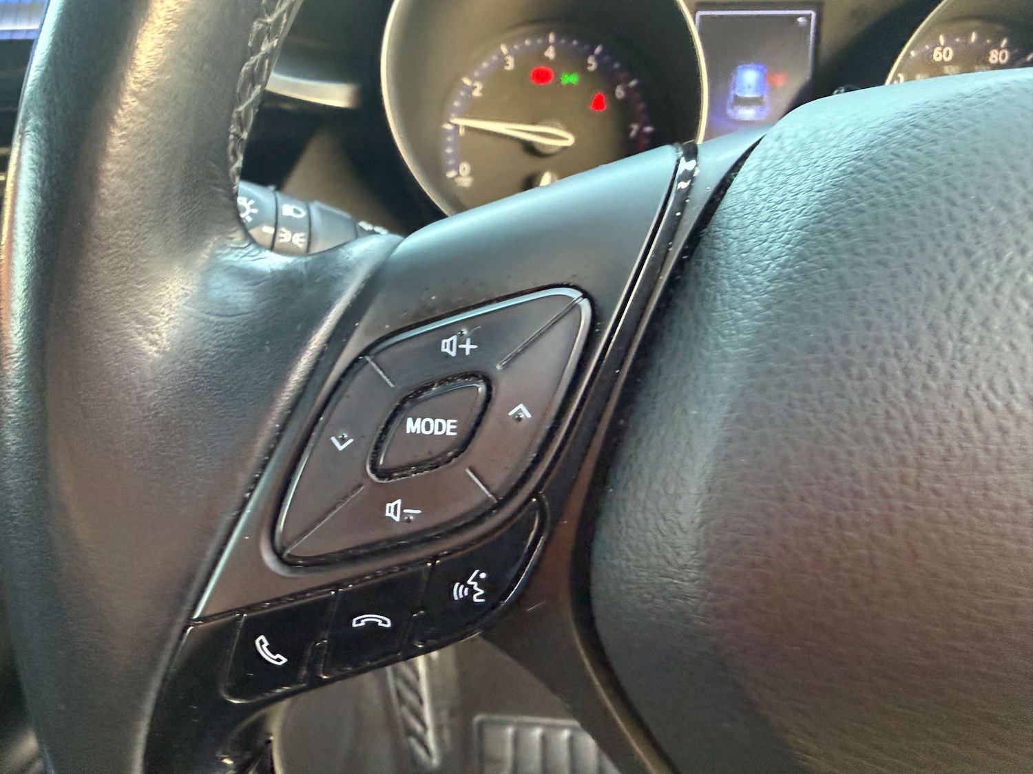 Used Toyota C-HR 2018 for sale - 77022313: Photo 35