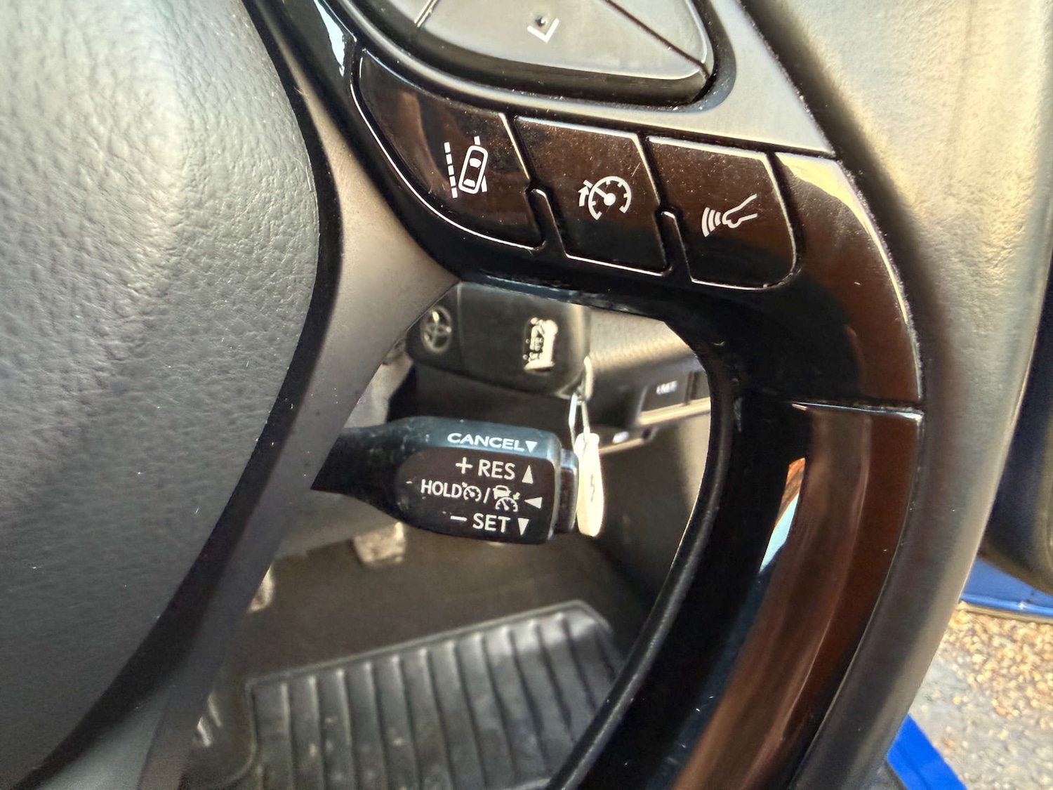 Used Toyota C-HR 2018 for sale - 77022313: Photo 36