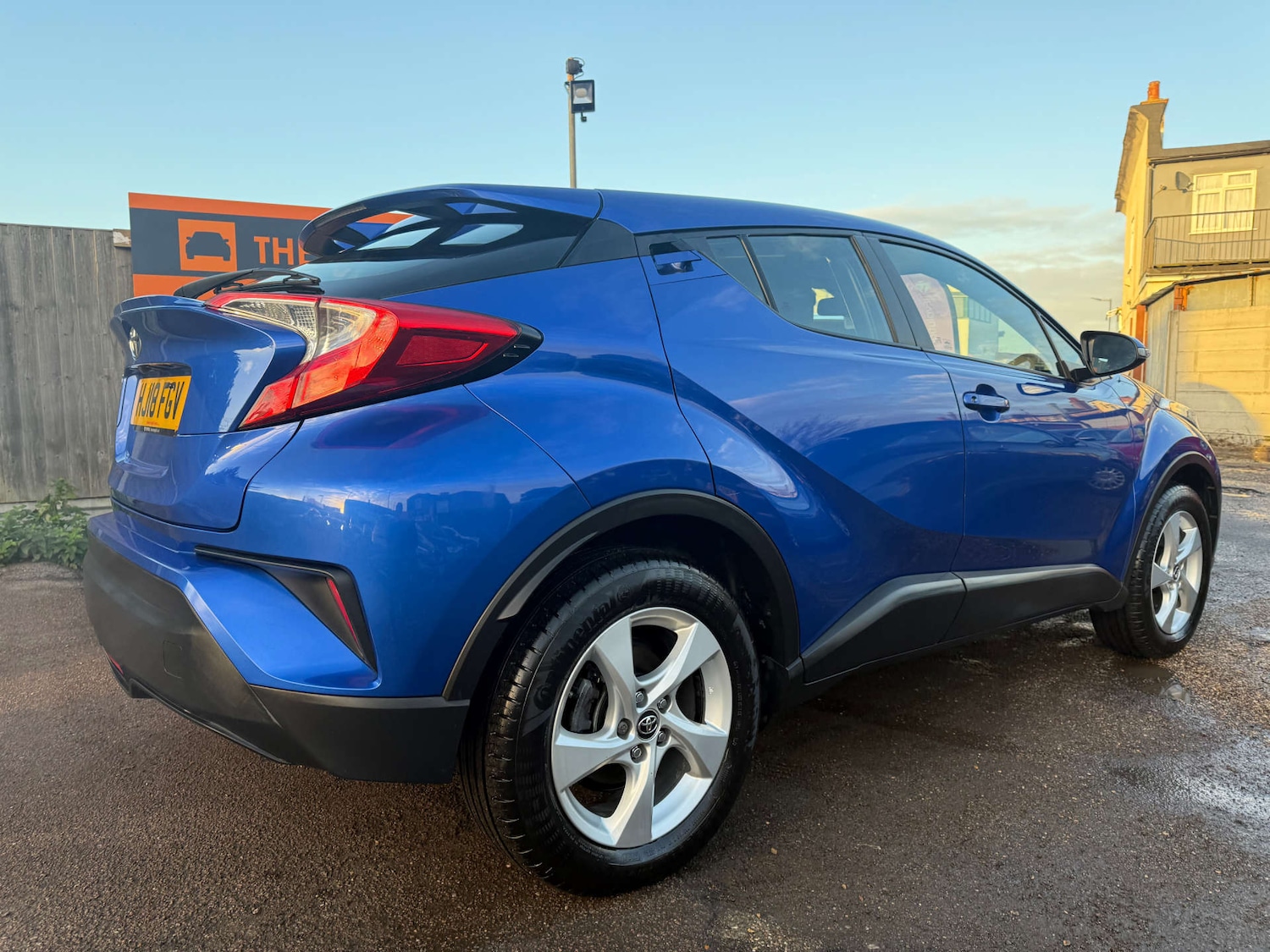 Used Toyota C-HR 2018 for sale - 77022313: Photo 8