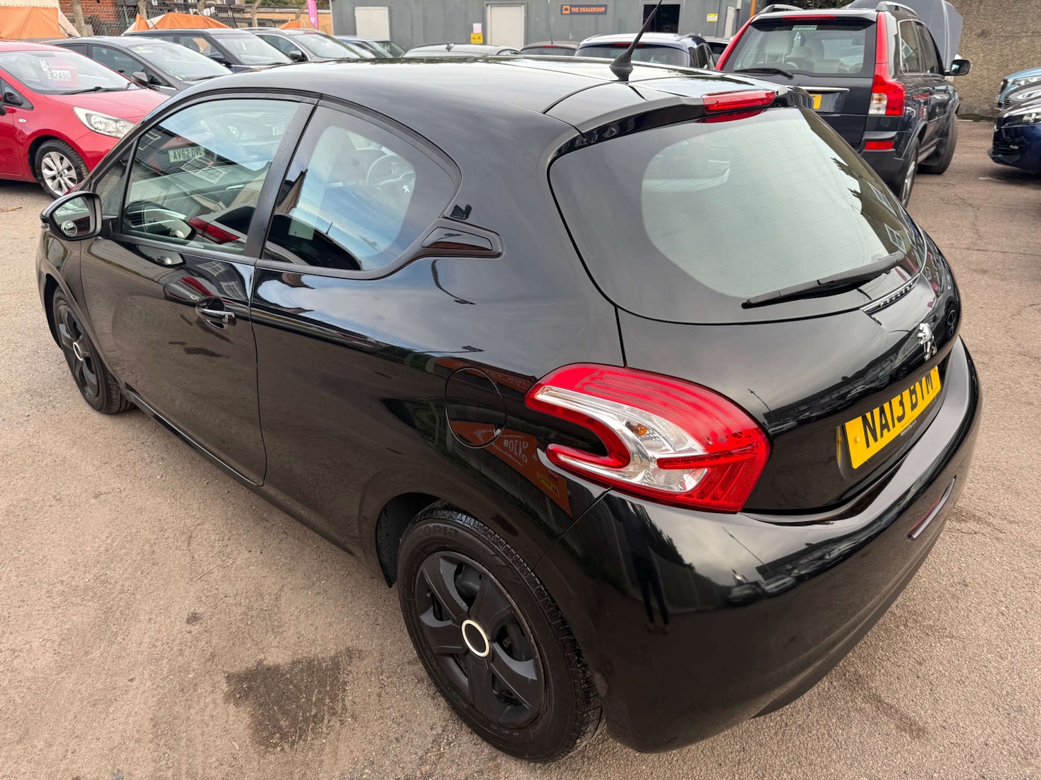 Used Peugeot 208 2013 for sale - 76351998: Photo 11