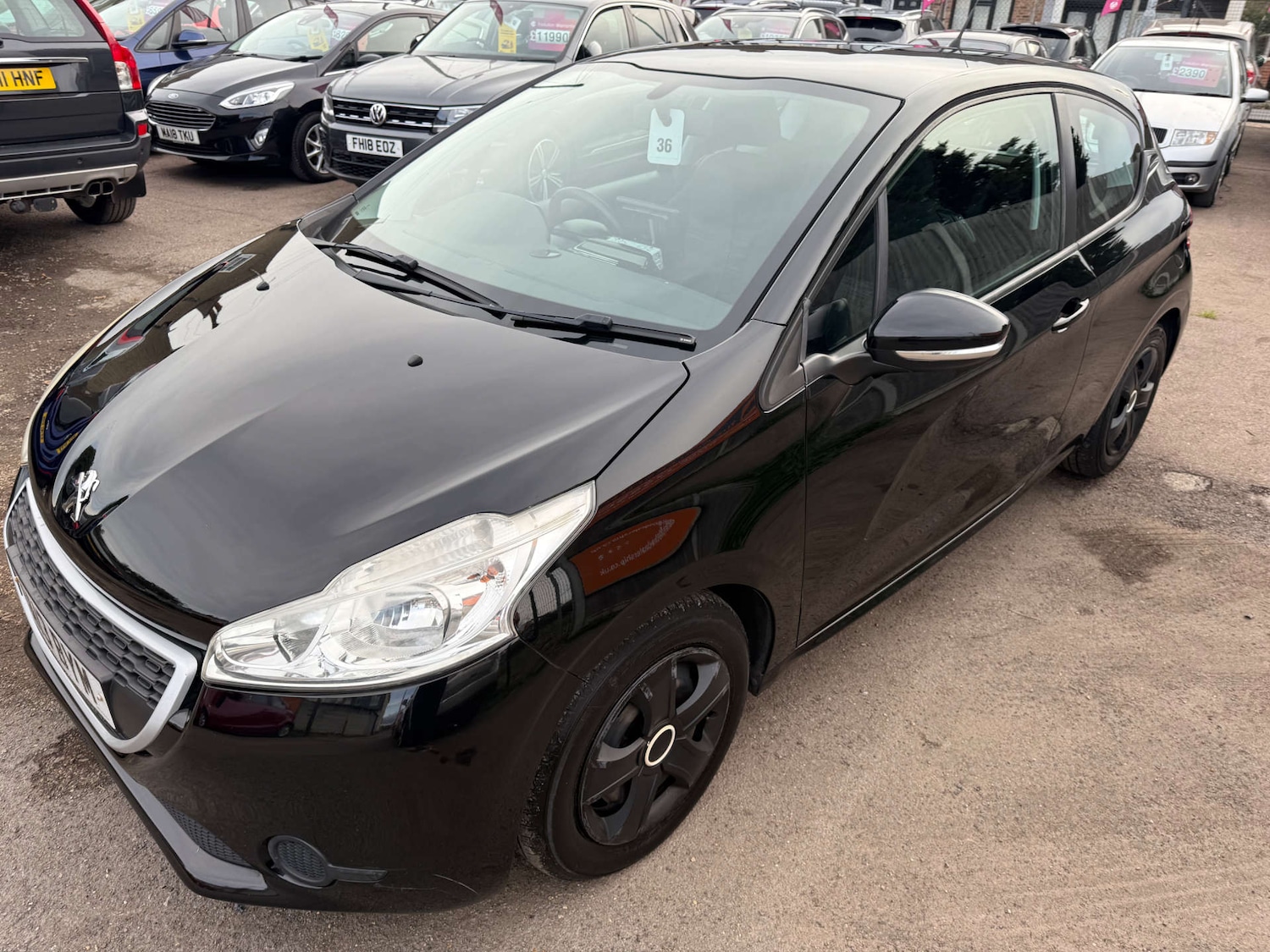 Used Peugeot 208 2013 for sale - 76351998: Photo 14