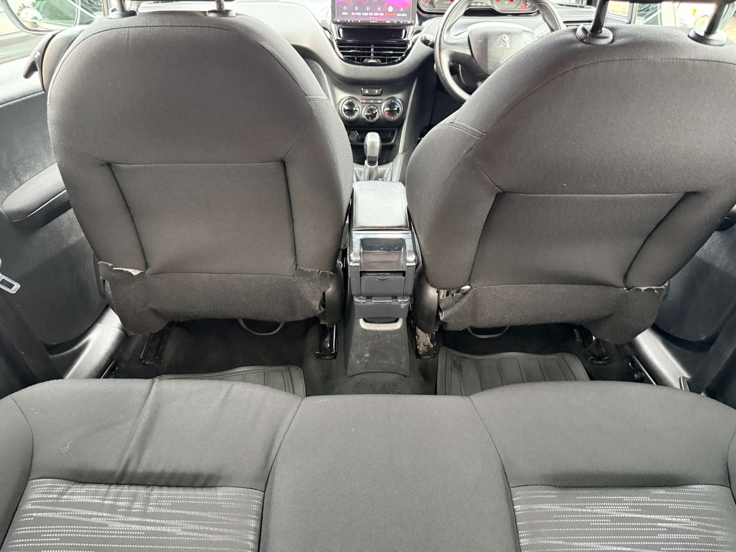 Used Peugeot 208 2013 for sale - 76351998: Photo 16
