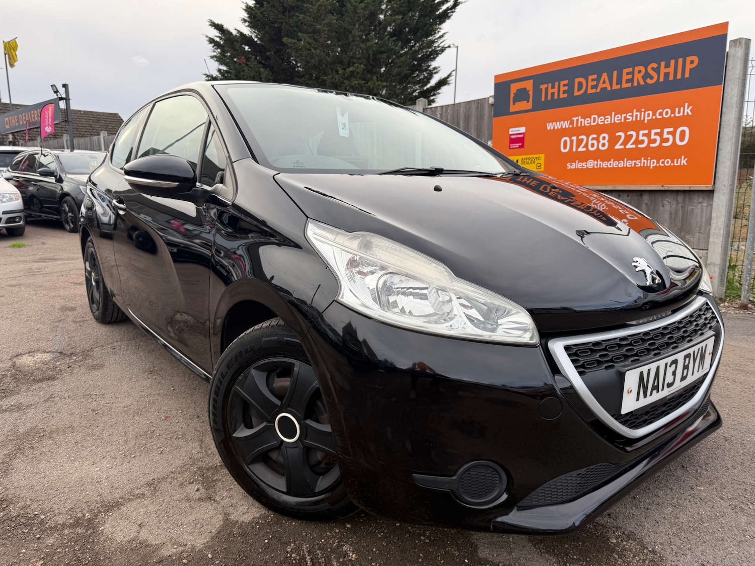 Used Peugeot 208 2013 for sale - 76351998: Photo 2