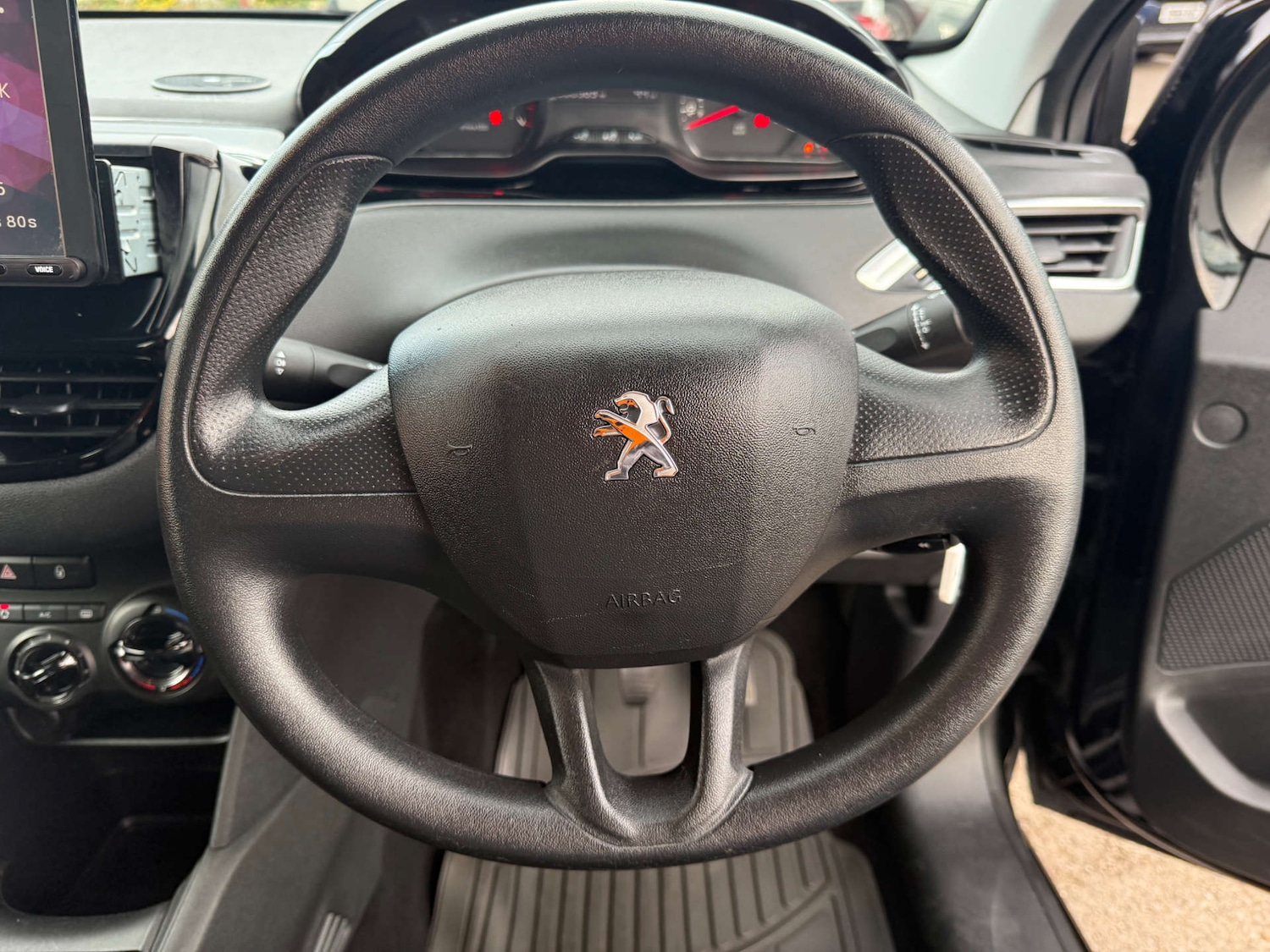 Used Peugeot 208 2013 for sale - 76351998: Photo 22