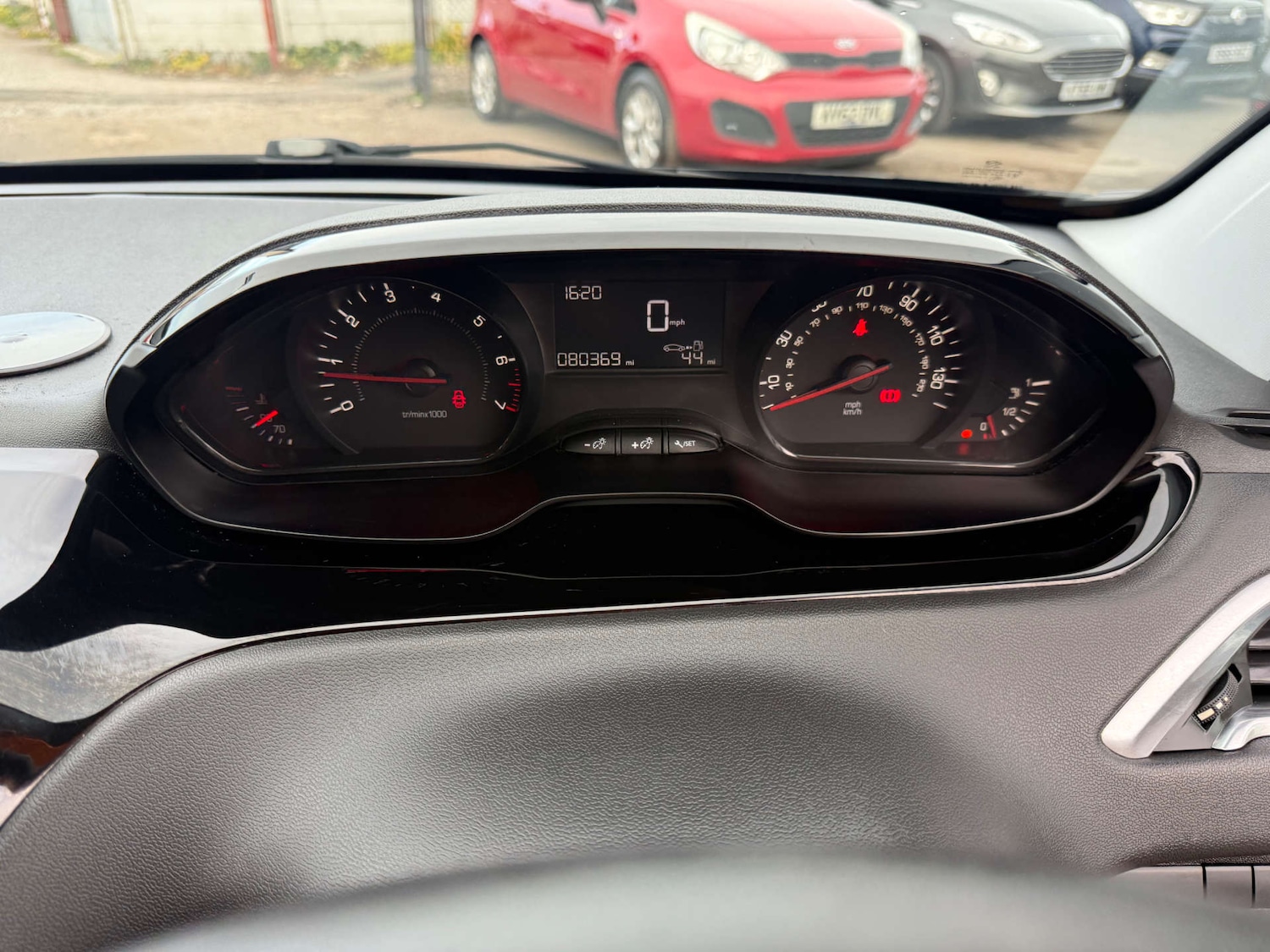 Used Peugeot 208 2013 for sale - 76351998: Photo 27