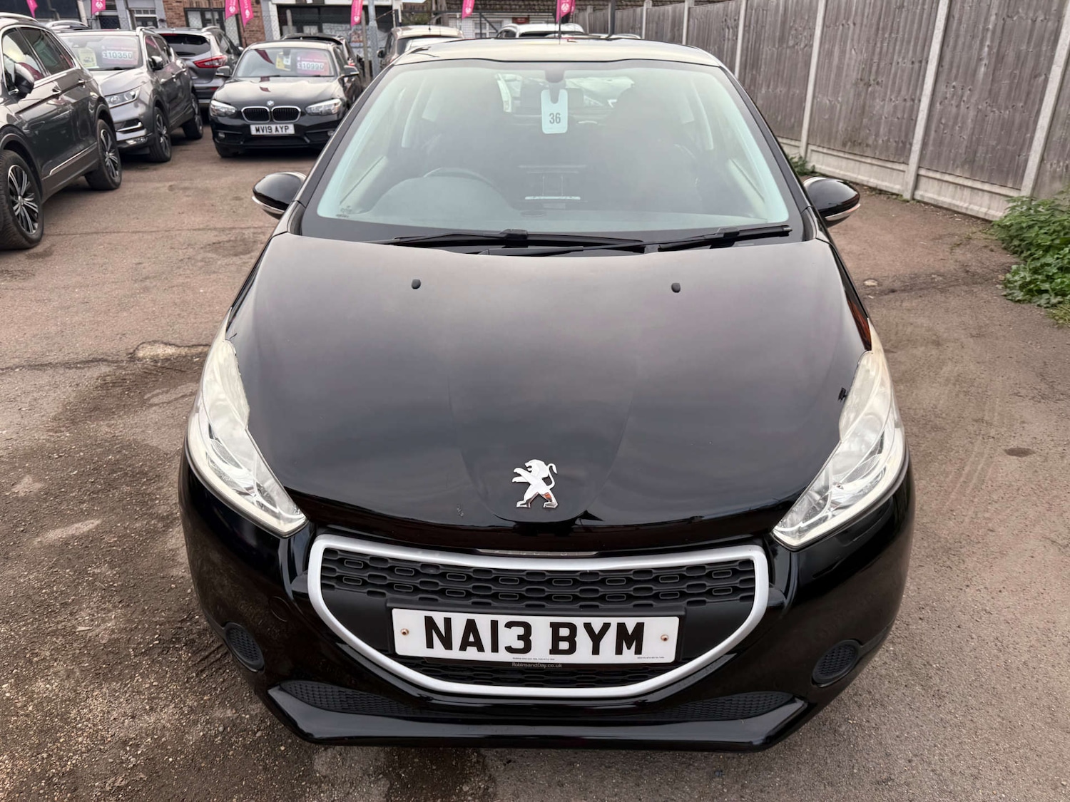Used Peugeot 208 2013 for sale - 76351998: Photo 6