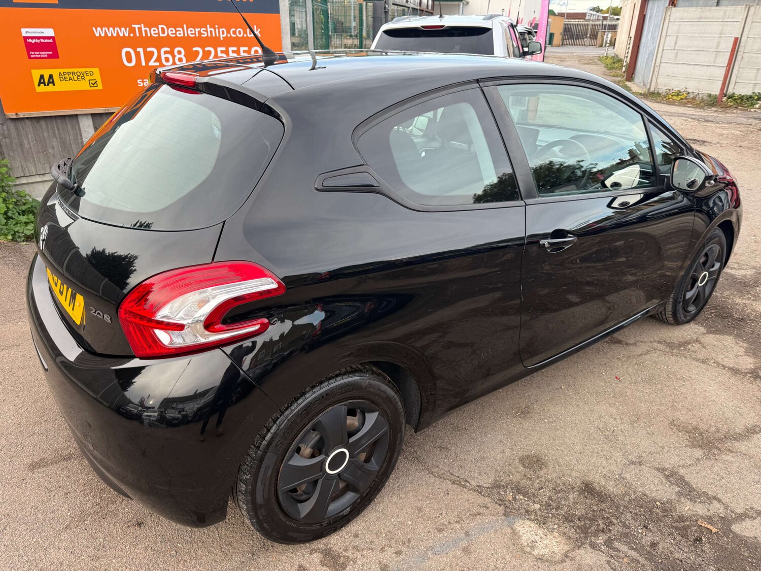 Used Peugeot 208 2013 for sale - 76351998: Photo 9