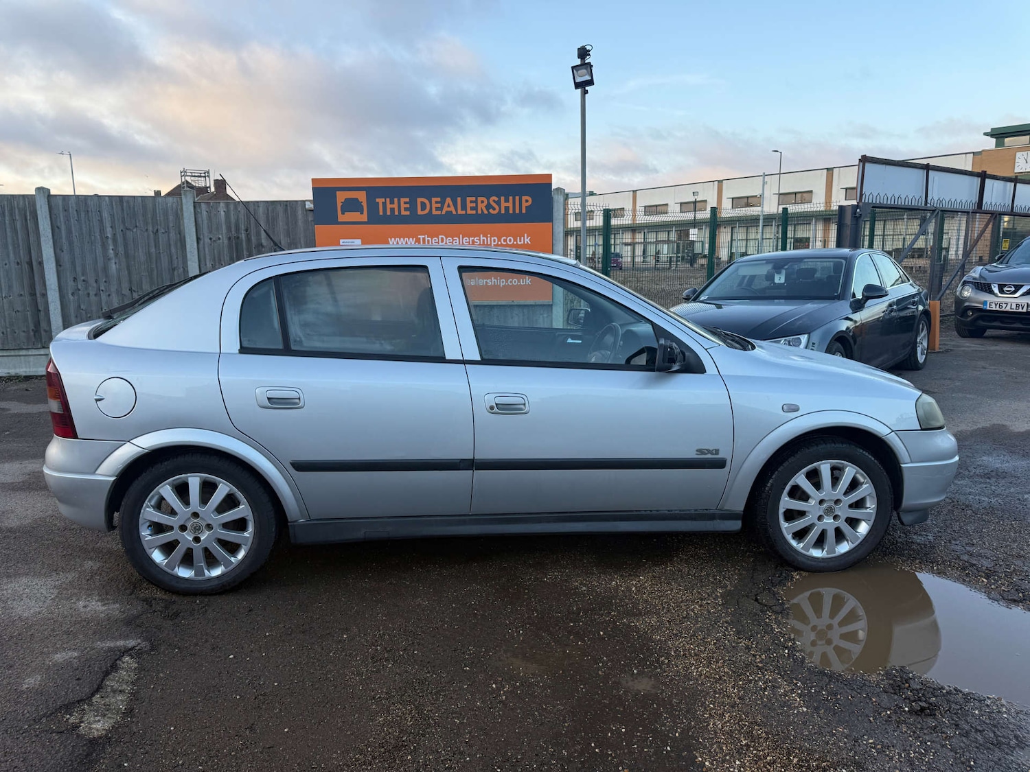 Used Vauxhall Astra 2004 for sale - 77161980: Photo 3