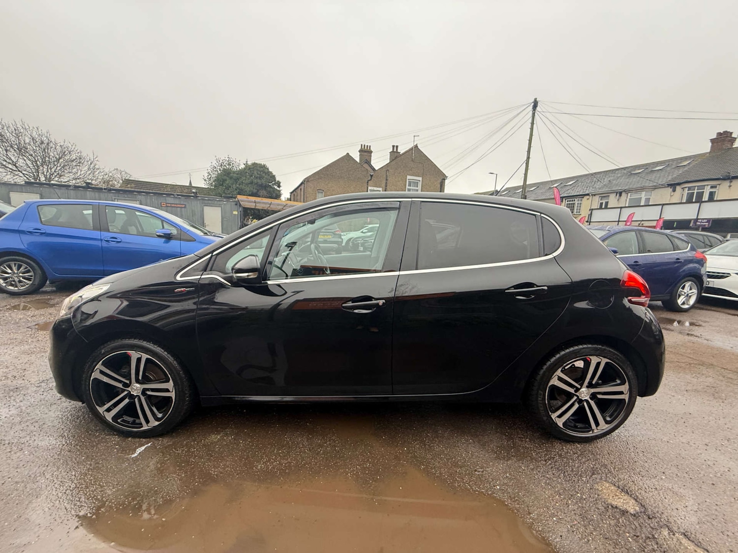 Used Peugeot 208 2017 for sale - 76854624: Photo 13