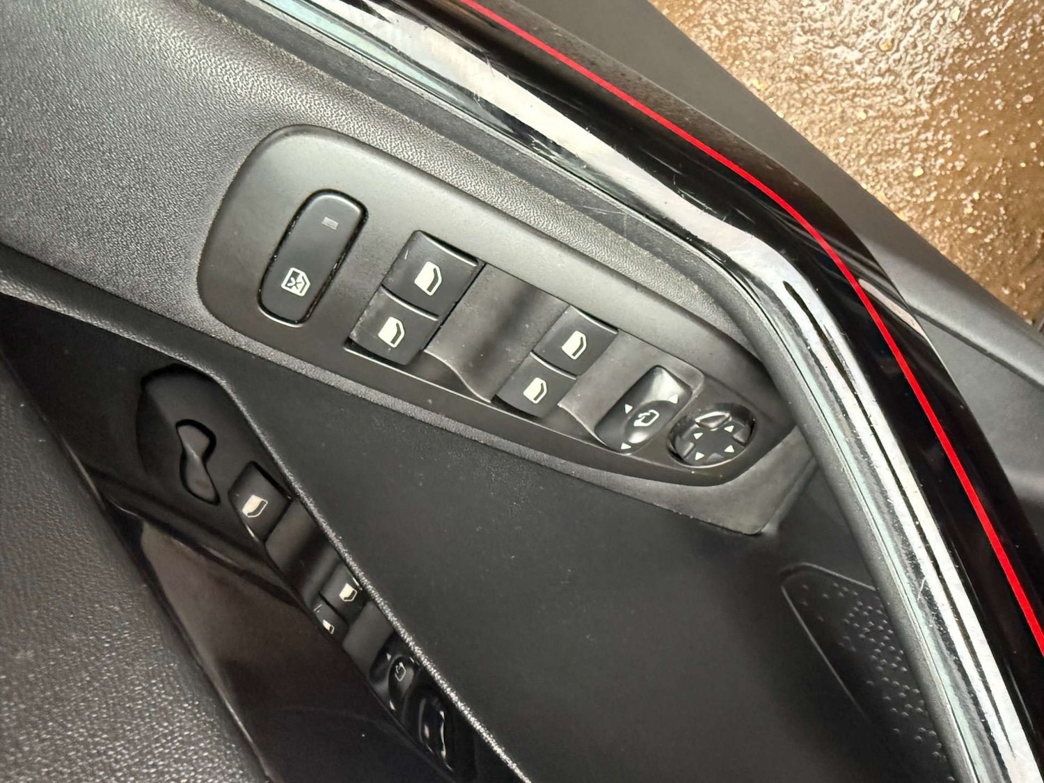 Used Peugeot 208 2017 for sale - 76854624: Photo 20