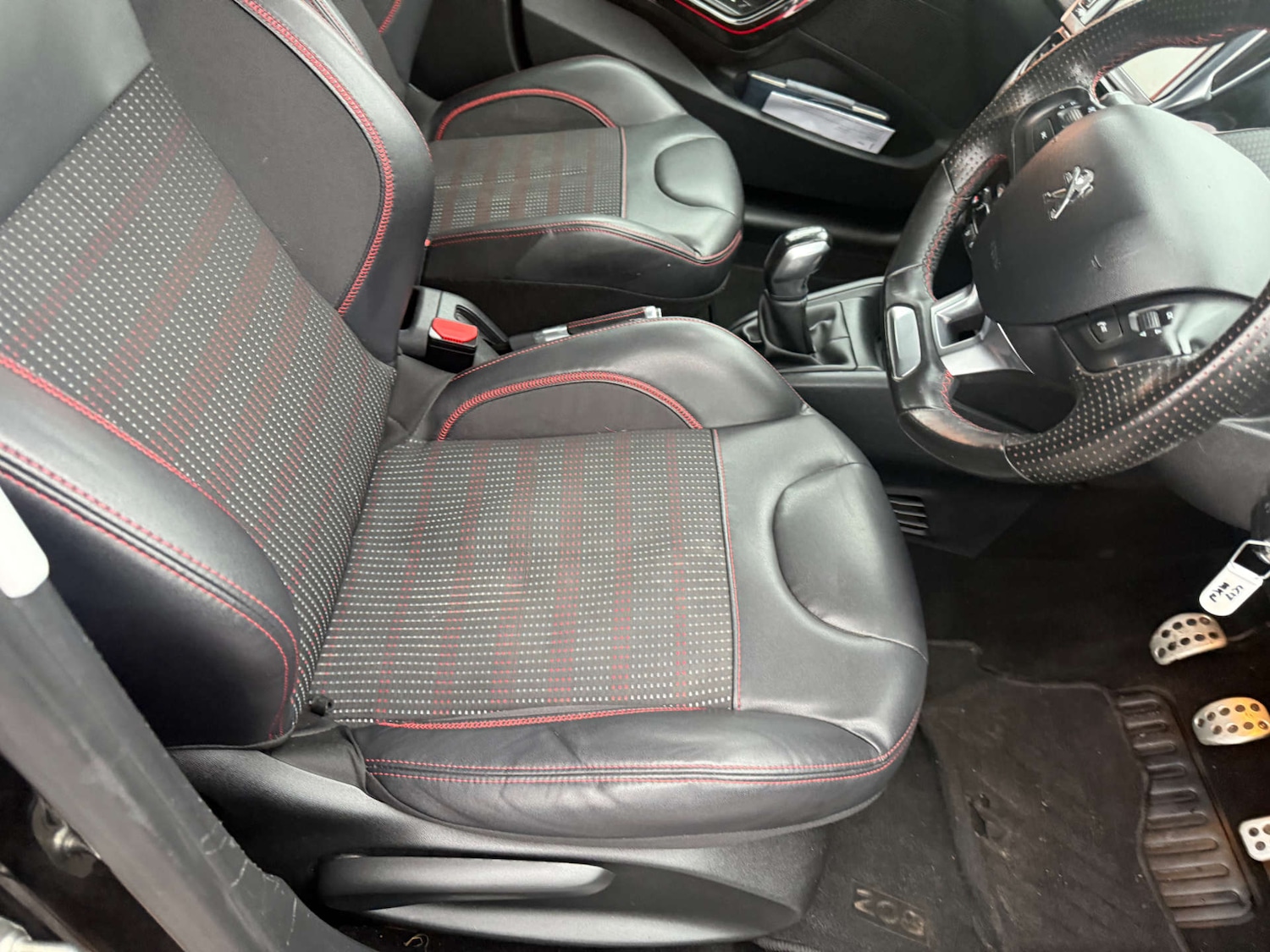 Used Peugeot 208 2017 for sale - 76854624: Photo 24