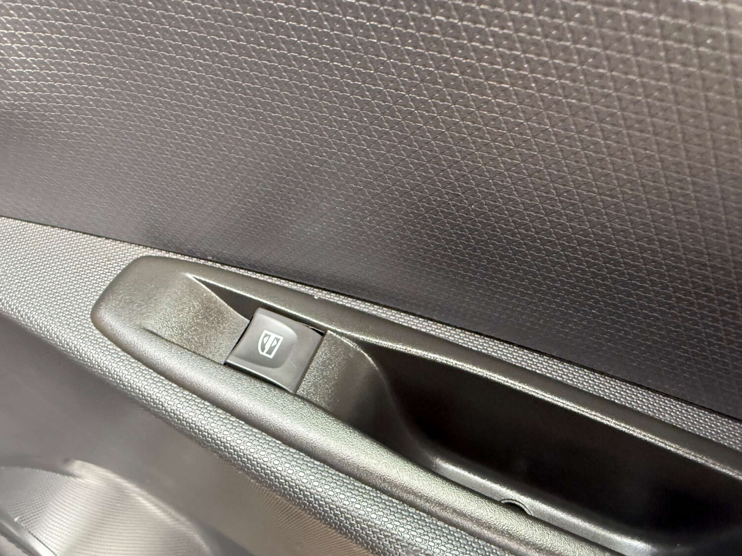 Used Renault Clio 2015 for sale - 77470096: Photo 13