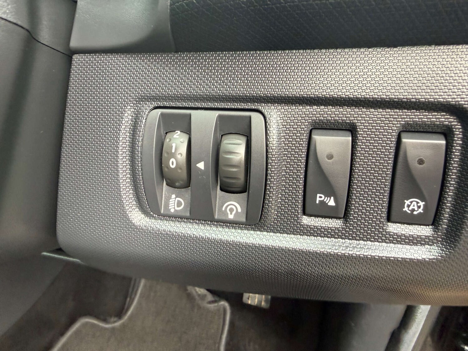 Used Renault Clio 2015 for sale - 77470096: Photo 26