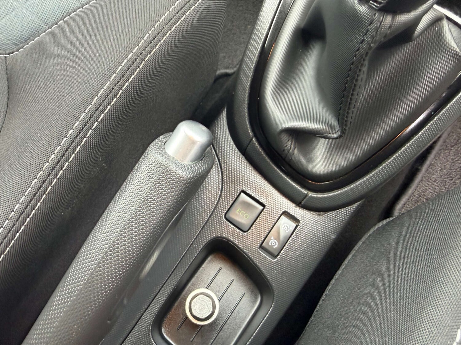 Used Renault Clio 2015 for sale - 77470096: Photo 35