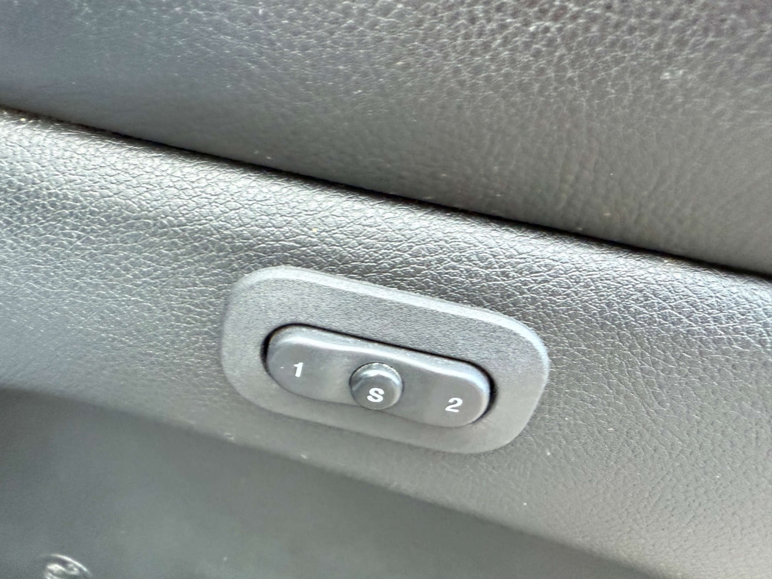 Used Jeep Grand Cherokee 2012 for sale - 76217320: Photo 28