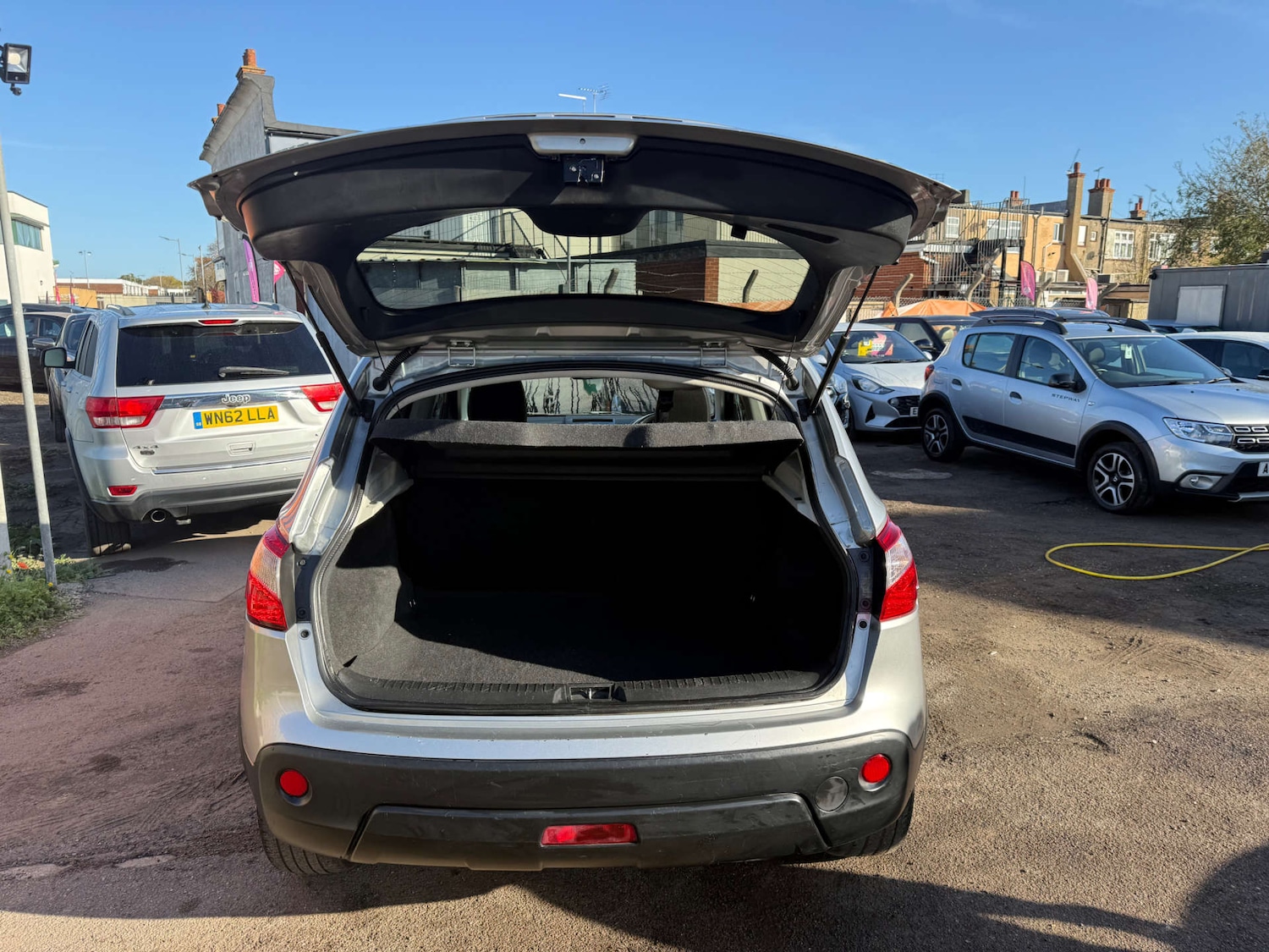 Used Nissan Qashqai 2012 for sale - 76527112: Photo 15