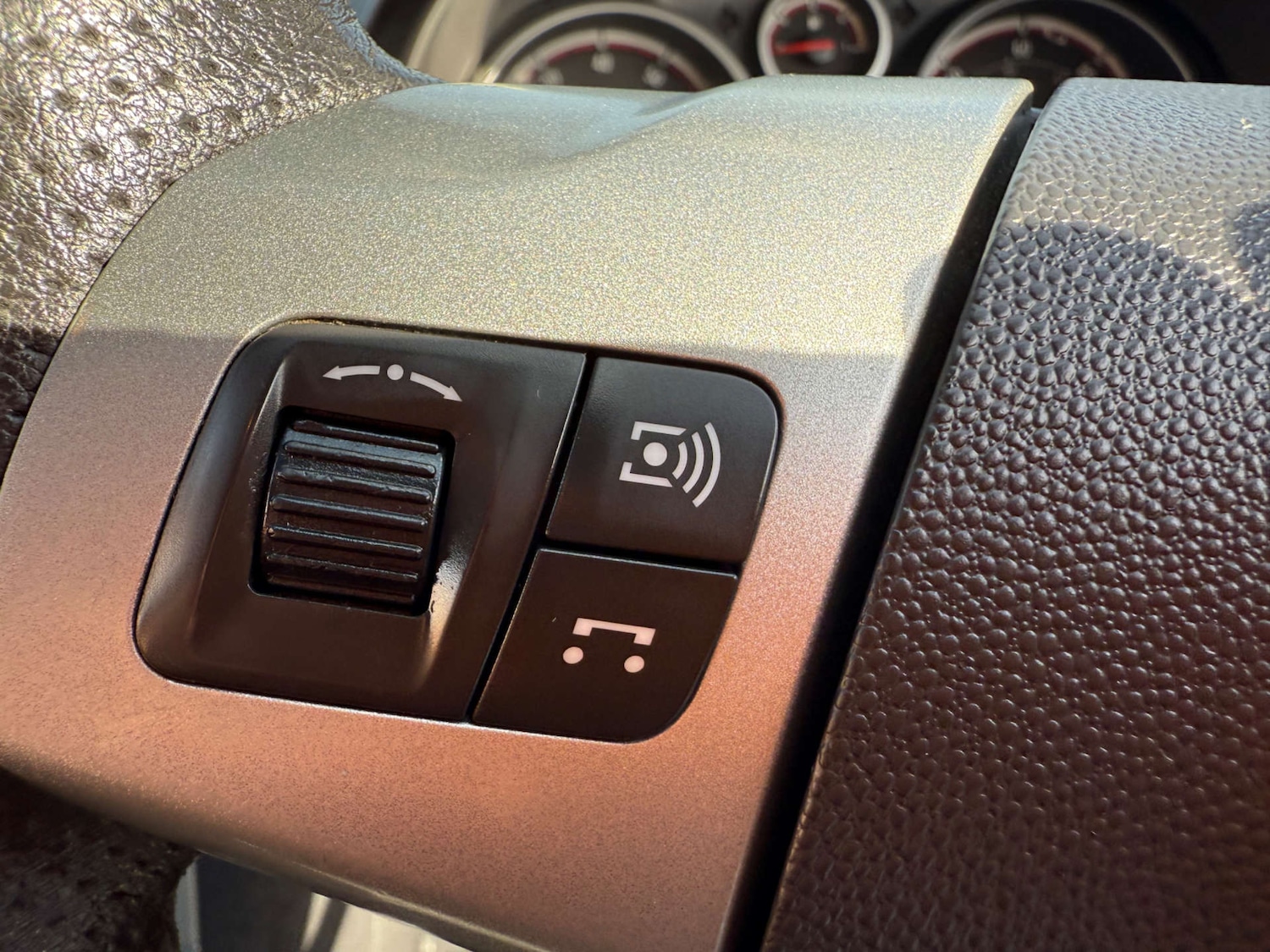 Used Vauxhall Corsa 2010 for sale - 76391865: Photo 27