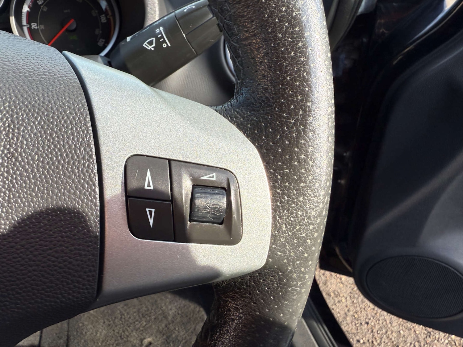 Used Vauxhall Corsa 2010 for sale - 76391865: Photo 28