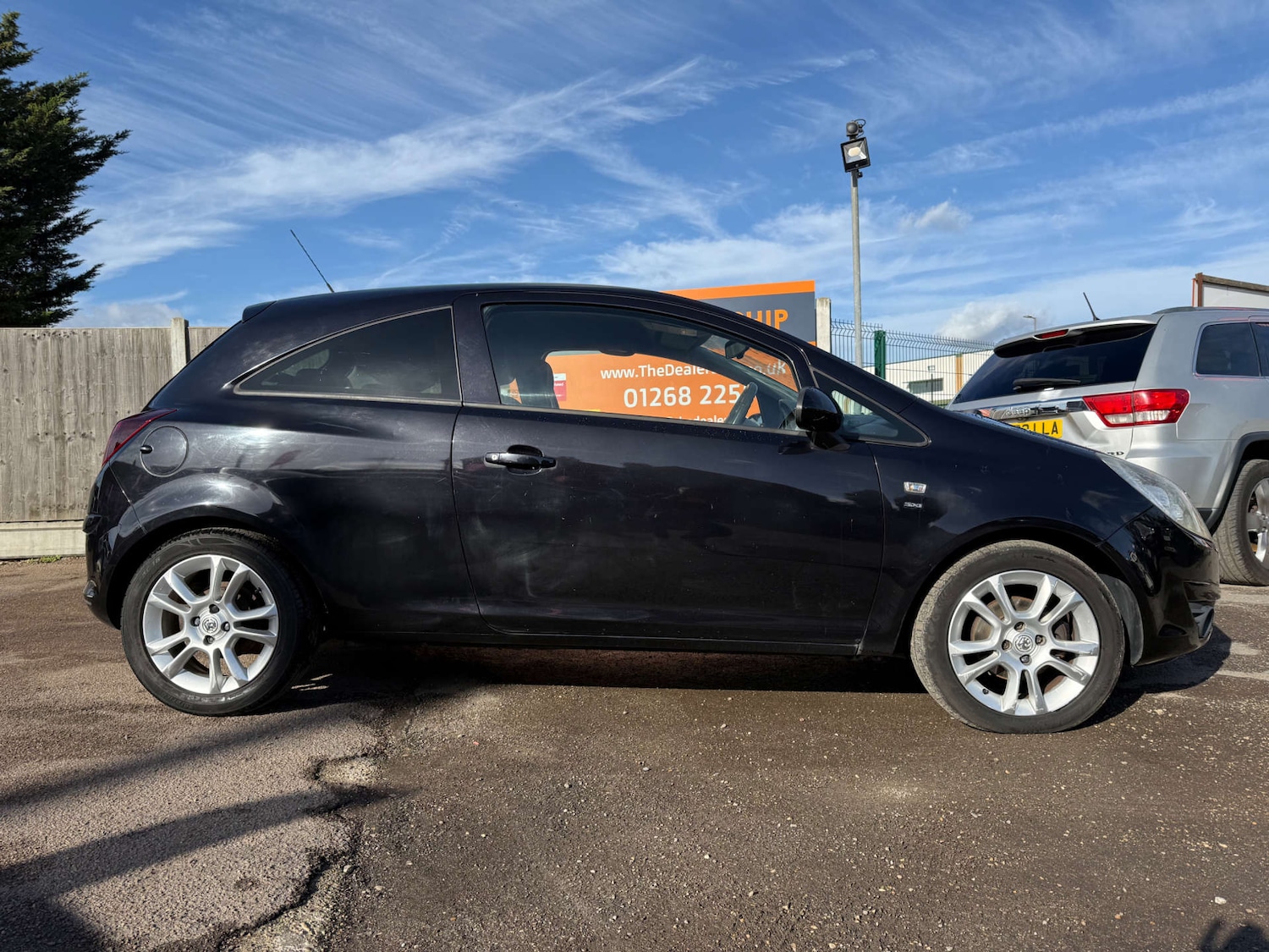 Used Vauxhall Corsa 2010 for sale - 76391865: Photo 3