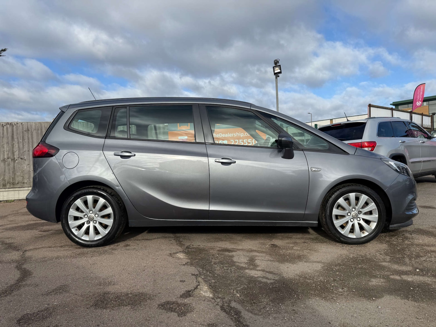 Used Vauxhall Zafira 2016 for sale - 76382744: Photo 7
